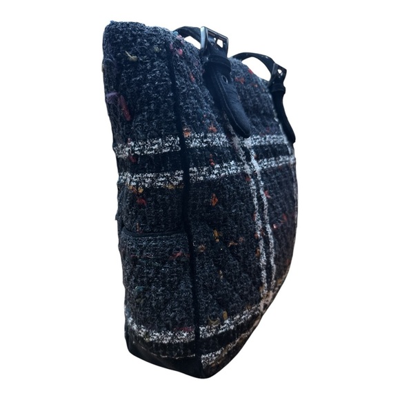 Vera Bradley Black and White Textured Tote Bag - Picture 2 of 8